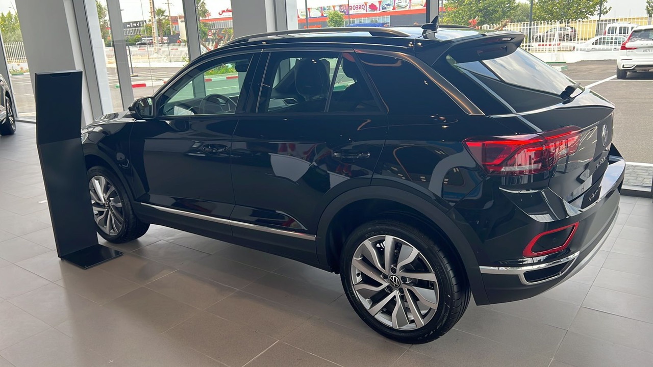 Volkswagen T-Roc black 